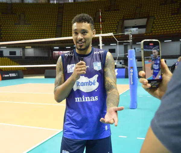 Mineirinho volta a ser a casa do vôlei em Minas