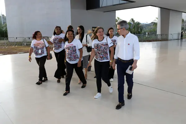 Monumento Bruma Leve presta homenagem às 272 joias de Brumadinho