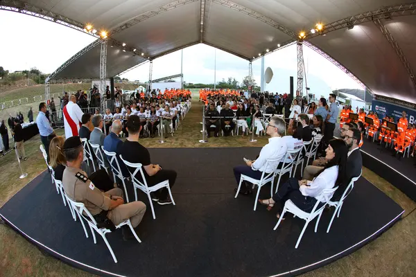 Monumento Bruma Leve presta homenagem às 272 joias de Brumadinho
