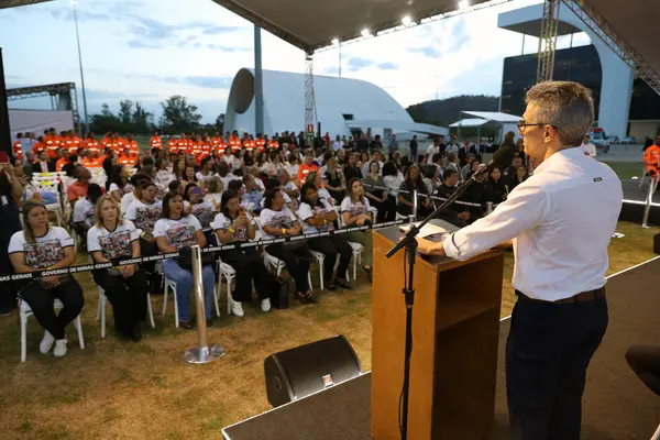 Monumento Bruma Leve presta homenagem às 272 joias de Brumadinho