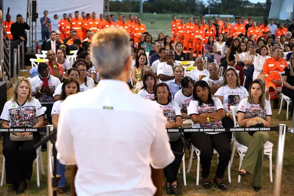 Monumento Bruma Leve presta homenagem às 272 joias de Brumadinho