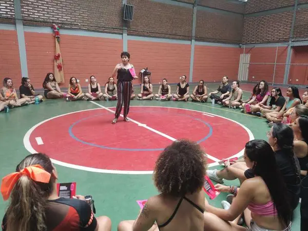Capacitação do protocolo Fale Agora em blocos de carnaval de BH