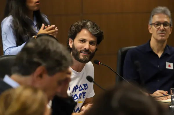 Governo de Minas sanciona lei e amplia bolsa de incentivo para atletas e treinadores surdos