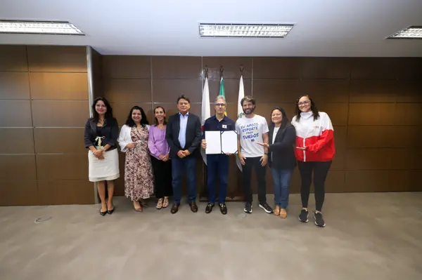 Governo de Minas sanciona lei e amplia bolsa de incentivo para atletas e treinadores surdos