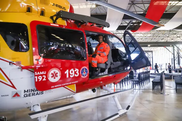 Governo de Minas entrega novos helicópteros para resgate aeromédico e de emergência no estado