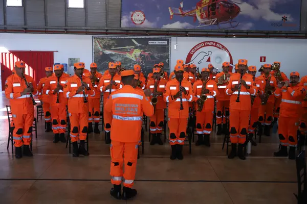 Governo de Minas entrega novos helicópteros para resgate aeromédico e de emergência no estado