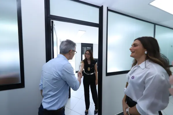 Governo de Minas lança PCMG por Elas, política para reforçar enfrentamento à violência contra a mulher