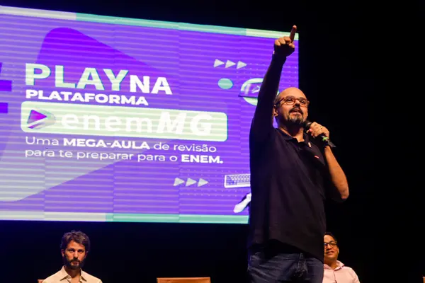 Em Mega Aulão, vice-governador apresenta ações do Governo de Minas de preparação para o Enem deste ano