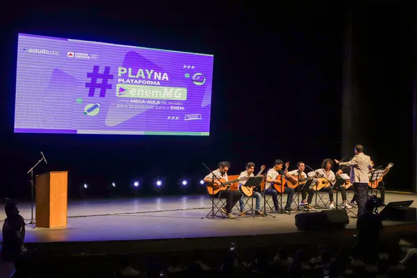 Em Mega Aulão, vice-governador apresenta ações do Governo de Minas de preparação para o Enem deste ano