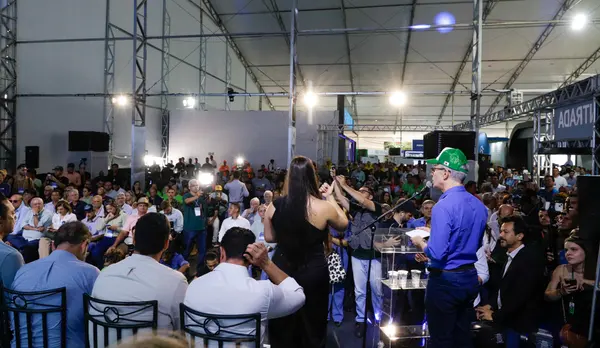 Na Femec, governador apresenta nova medida para conter a concorrência desleal e valorizar os produtores locais