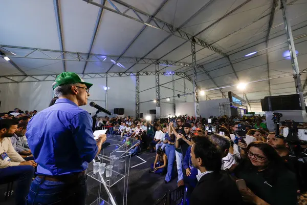 Na Femec, governador apresenta nova medida para conter a concorrência desleal e valorizar os produtores locais