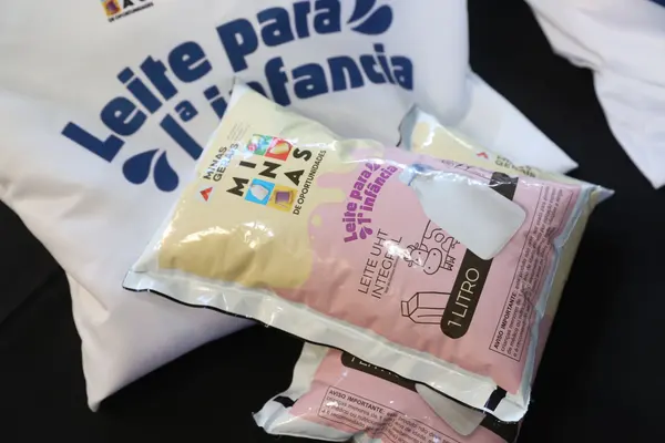 Governo de Minas lança programa Leite para a Primeira Infância para garantir alimento essencial a crianças de até 6 anos