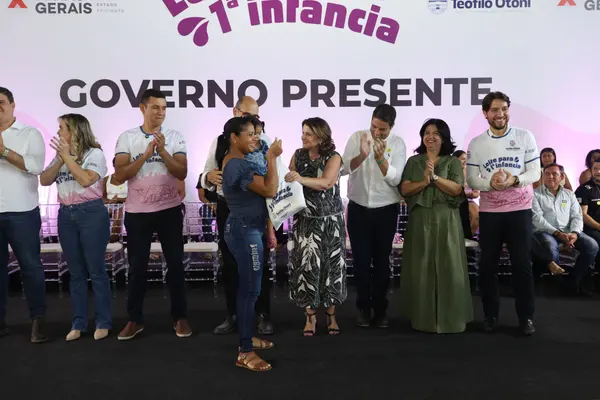 Governo de Minas lança programa Leite para a Primeira Infância para garantir alimento essencial a crianças de até 6 anos