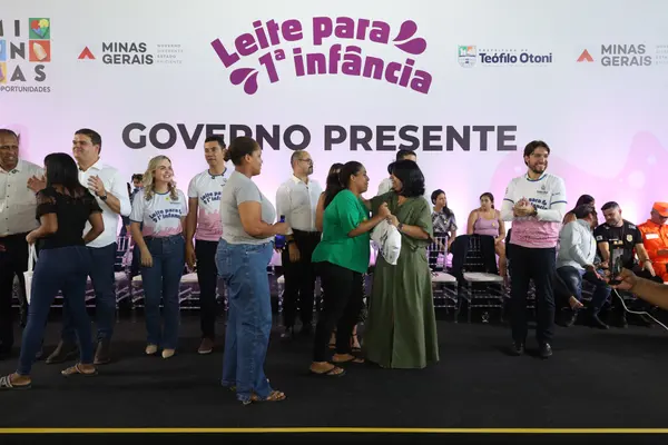 Governo de Minas lança programa Leite para a Primeira Infância para garantir alimento essencial a crianças de até 6 anos