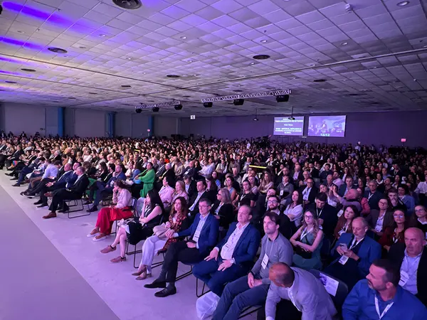 Governador apresenta balanço de investimentos privados e ações de educação no Fórum da Liberdade, em Porto Alegre (RS)