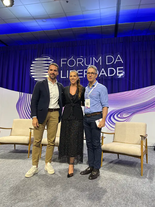 Governador apresenta balanço de investimentos privados e ações de educação no Fórum da Liberdade, em Porto Alegre (RS)
