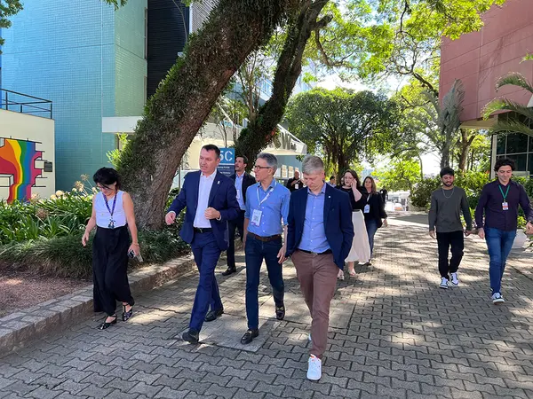 Governador apresenta balanço de investimentos privados e ações de educação no Fórum da Liberdade, em Porto Alegre (RS)