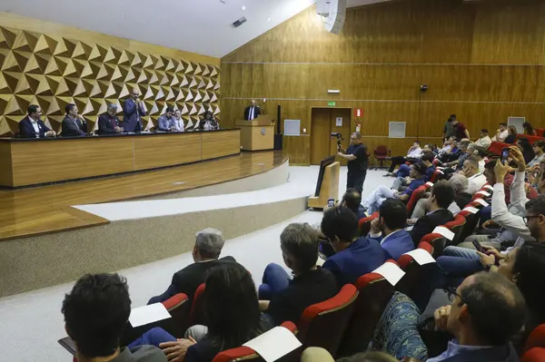 Governo de Minas participa da abertura do evento Mercado em Conexão, da Universidade Federal de Minas Gerais