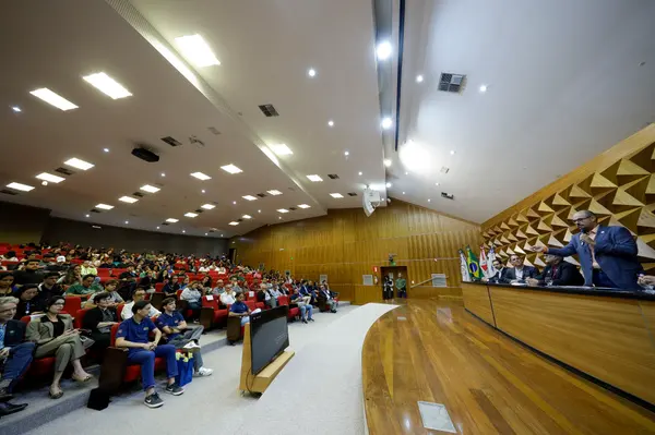 Governo de Minas participa da abertura do evento Mercado em Conexão, da Universidade Federal de Minas Gerais