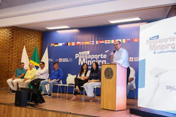 Governo de Minas amplia Passaporte Mineiro do Conhecimento para todas as 794 escolas de Ensino Médio em Tempo Integral do estado
