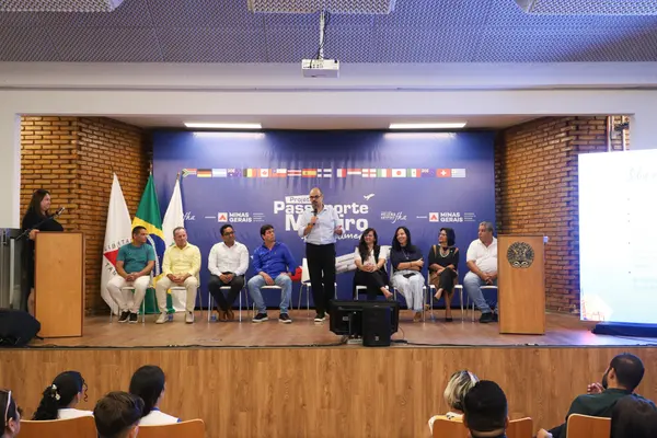 Governo de Minas amplia Passaporte Mineiro do Conhecimento para todas as 794 escolas de Ensino Médio em Tempo Integral do estado