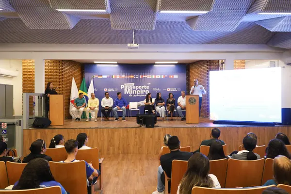 Governo de Minas amplia Passaporte Mineiro do Conhecimento para todas as 794 escolas de Ensino Médio em Tempo Integral do estado