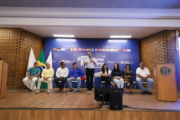 Governo de Minas amplia Passaporte Mineiro do Conhecimento para todas as 794 escolas de Ensino Médio em Tempo Integral do estado