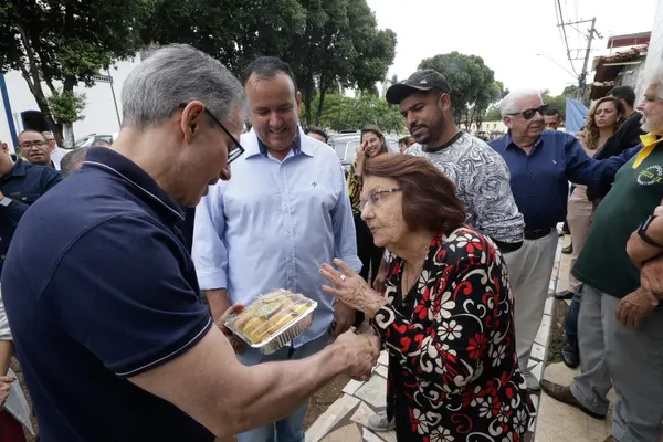 Governador se reúne com mulheres atendidas pelo Trajeto Moda e palestra sobre empreendedorismo para alunos do ensino médio