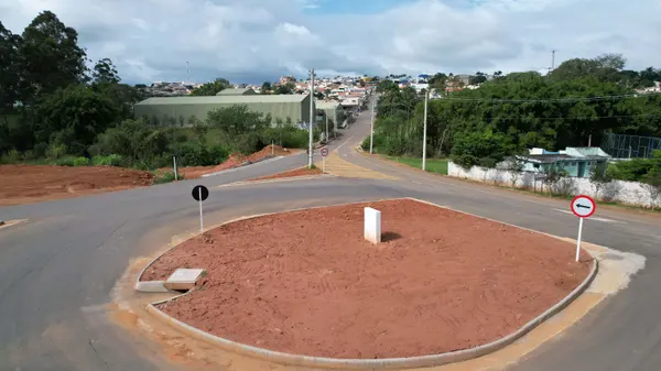 Governador vistoria alça viária em Bom Jesus da Penha e escola revitalizada em Jacuí