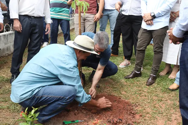 Governador vistoria alça viária em Bom Jesus da Penha e escola revitalizada em Jacuí