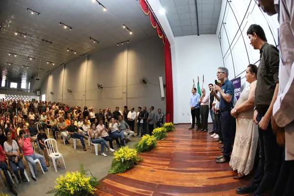 Governador vistoria alça viária em Bom Jesus da Penha e escola revitalizada em Jacuí