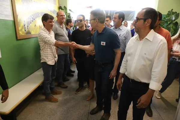 Governador vistoria alça viária em Bom Jesus da Penha e escola revitalizada em Jacuí