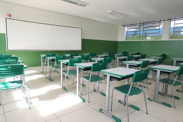Governador vistoria alça viária em Bom Jesus da Penha e escola revitalizada em Jacuí