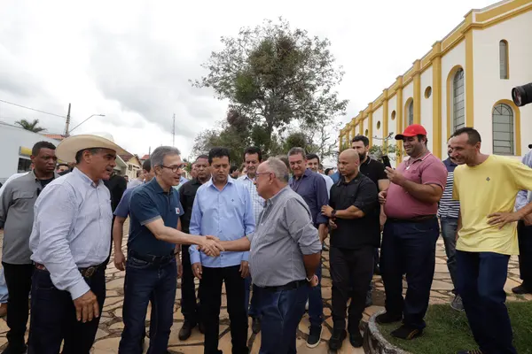 Governador vistoria alça viária em Bom Jesus da Penha e escola revitalizada em Jacuí