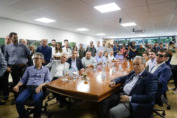 Governador participa da abertura da 90ª edição da tradicional ExpoZebu, em Uberaba