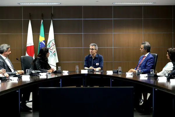 Governo de Minas assina acordo que melhora e facilita os processos de regularização fundiária no estado