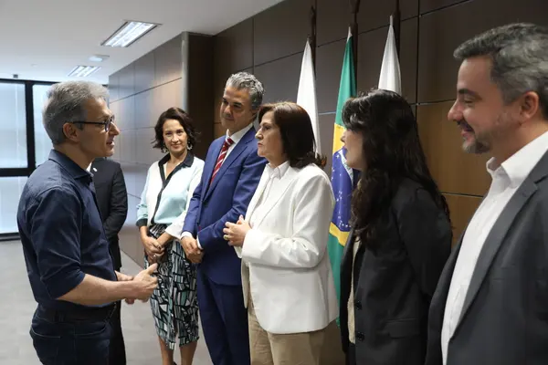 Governo de Minas assina acordo que melhora e facilita os processos de regularização fundiária no estado