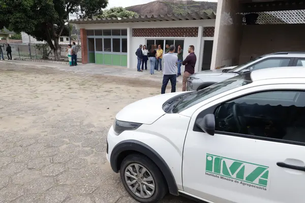Inauguração da nova sede do escritório seccional do Instituto Mineiro de Agropecuária (IMA) em Pedra Azul, em imóvel cedido pelo Departamento de Estradas de Rodagem (DER-MG)