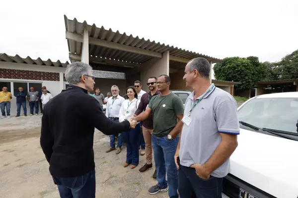 Inauguração da nova sede do escritório seccional do Instituto Mineiro de Agropecuária (IMA) em Pedra Azul, em imóvel cedido pelo Departamento de Estradas de Rodagem (DER-MG)