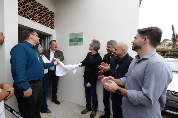 Inauguração da nova sede do escritório seccional do Instituto Mineiro de Agropecuária (IMA) em Pedra Azul, em imóvel cedido pelo Departamento de Estradas de Rodagem (DER-MG)