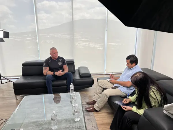 Em primeiro dia da missão em El Salvador, governador de Minas conhece Assembleia Legislativa nacional e comunidades