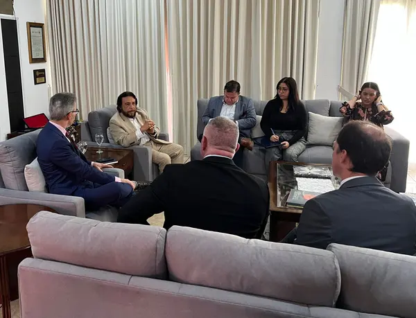 Governo de Minas se torna a primeira delegação brasileira recebida pelo atual Poder Executivo de El Salvador