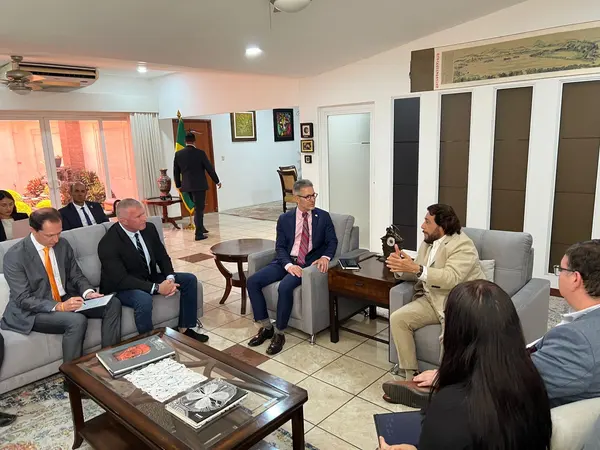 Governo de Minas se torna a primeira delegação brasileira recebida pelo atual Poder Executivo de El Salvador