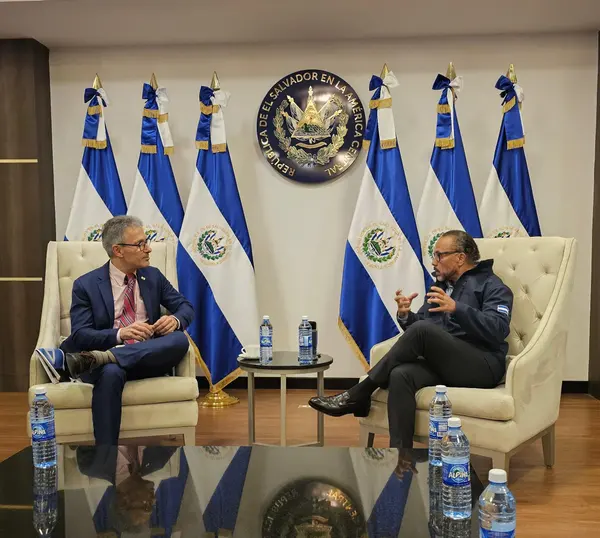 Governo de Minas se torna a primeira delegação brasileira recebida pelo atual Poder Executivo de El Salvador