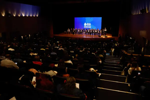 Governo de Minas participa da abertura do Seminário Internacional Águas para o Futuro