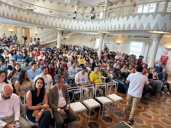 Formação para professores na plataforma Enem MG, em Teófilo Otoni.
