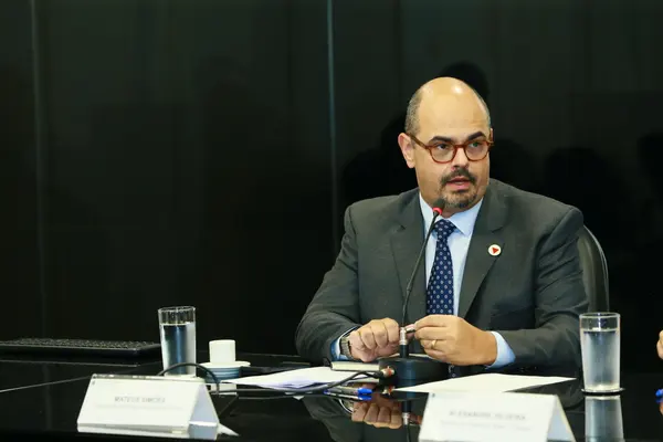 Em Brasília, Governo de Minas discute implantação de gasoduto no Sul do estado
