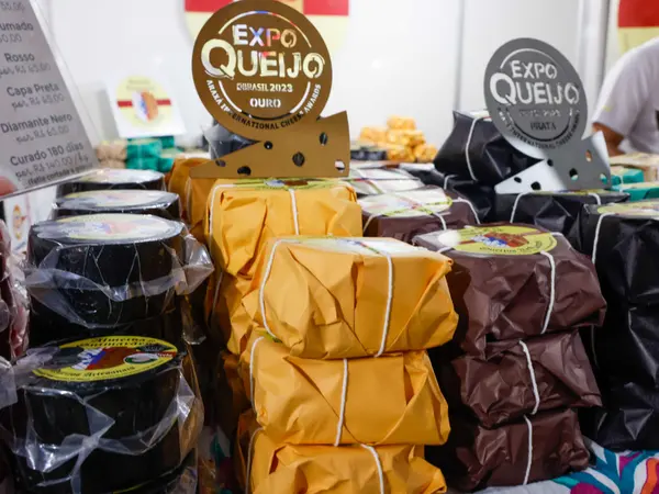 Governo de Minas abre ExpoQueijo com participação do maior número de iguarias estrangeiras da história