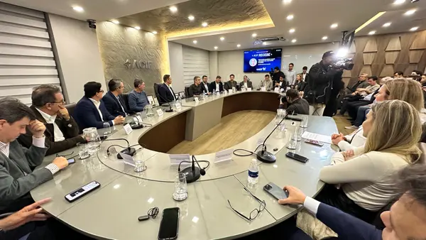 Governo de Minas compartilha modelo de gestão da liberdade econômica com o setor produtivo catarinense