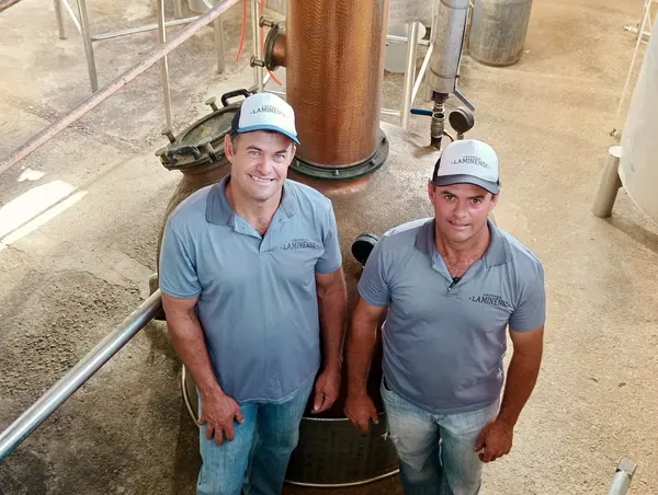 A pequena gigante das cachaças: Lamim, na Zona da Mata mineira, lidera ranking nacional de cachaçarias por habitante